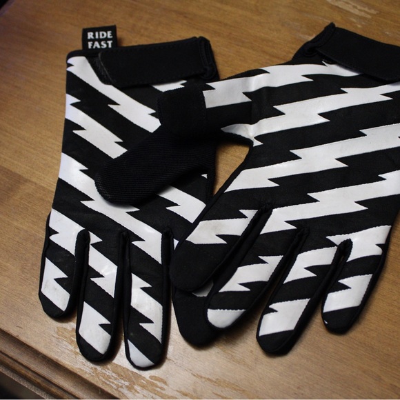 Rusty Butcher Racing motorcycle gloves - Picture 3 of 3